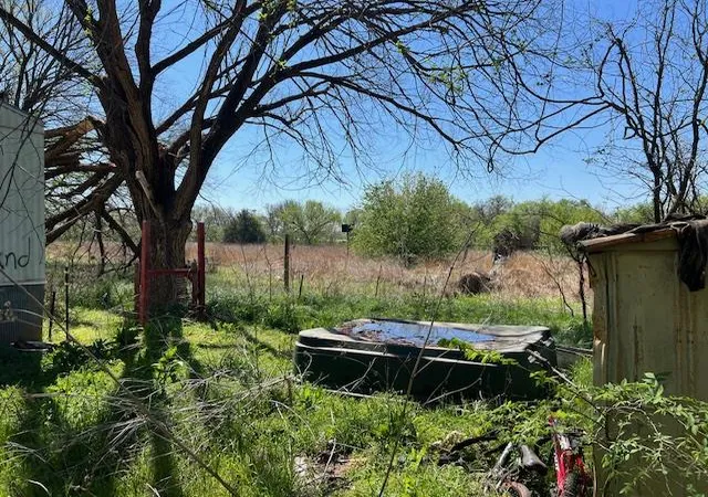 3rd image of 3504 S Triple Xxx Rd, Meridian, OK 73058 | MLS# 1241922