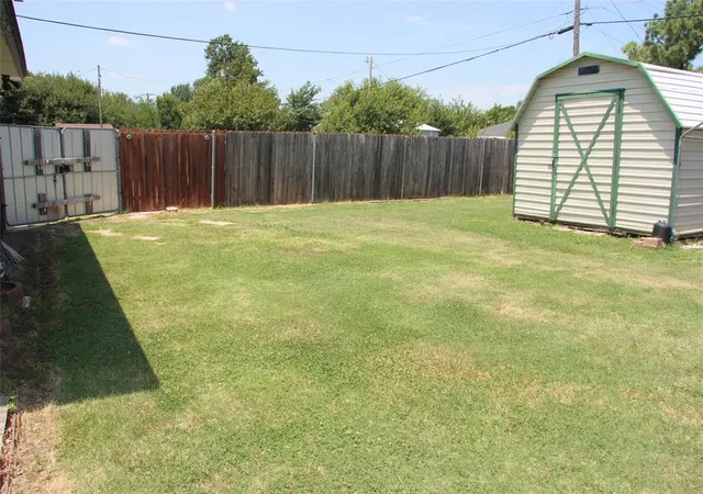 Photo 4 of Sale Pending at 945 SW 51st Street, Oklahoma City, OK 73109 | MLS# 1241924 | Listing updated on 2026-08-10