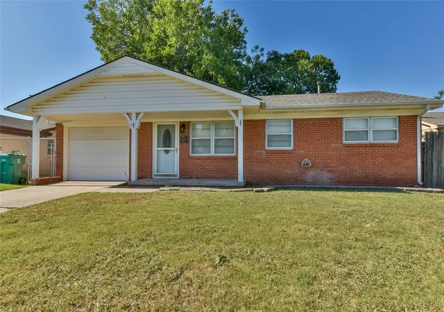 2nd image of 1341 Sw 61st Ter, Oklahoma City, OK 73159 | MLS# 1241929