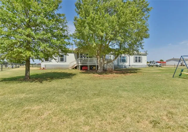 1st image of 16204 Sunflower Dr, Yukon, OK 73099 | MLS# 1241930