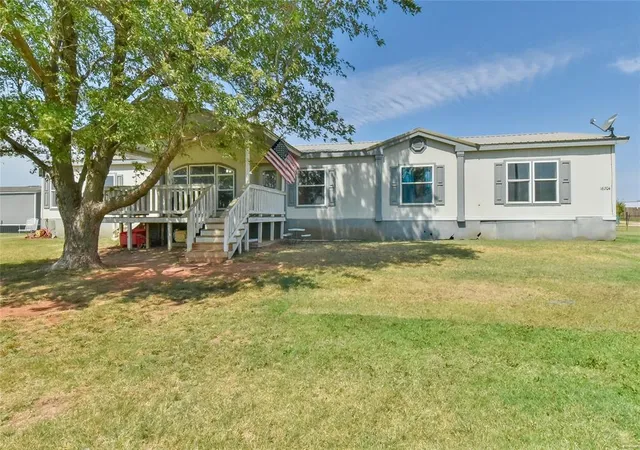 4th image of 16204 Sunflower Dr, Yukon, OK 73099 | MLS# 1241930