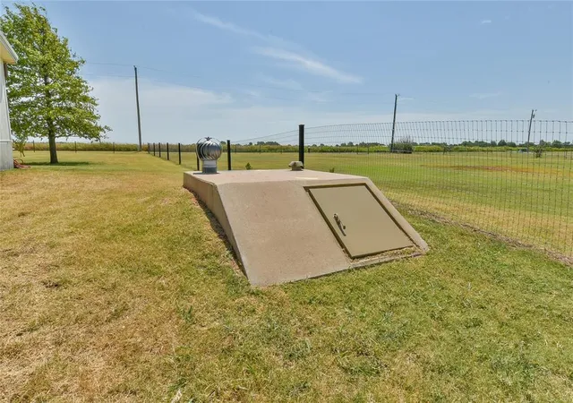 41st image of 16204 Sunflower Dr, Yukon, OK 73099 | MLS# 1241930