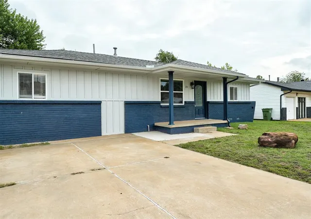 2nd image of 201 Dianna Dr, Yukon, OK 73099 | MLS# 1241938