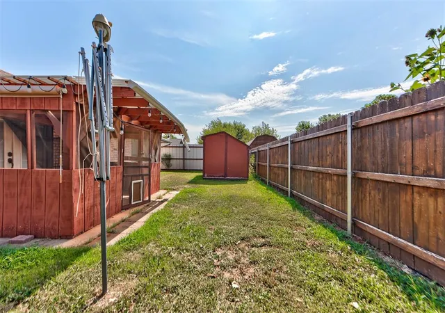 47th image of 1030 Walsh Ln, Yukon, OK 73099 | MLS# 1241946