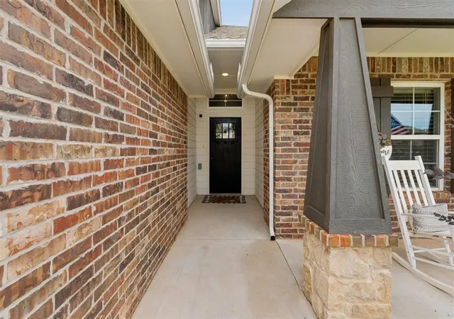 Photo 3 of Sale Pending at 4412 Wind Hvn Dr, Oklahoma City, OK 73179 | MLS# 1241955 | Listing updated on 2026-08-06
