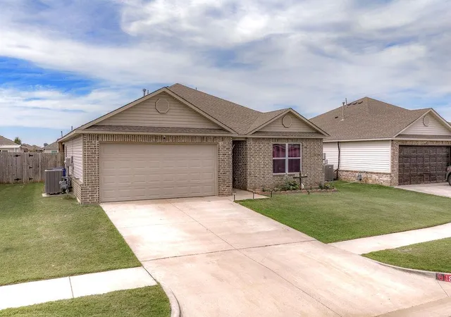 2nd image of 1849 Land Run Dr, El Reno, OK 73036 | MLS# 1241956