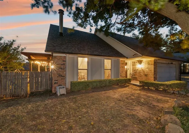 Photo 2 of Single family home for sale at 2636 Sw 98th Street, Oklahoma City, OK 73159 | MLS# 1241983 | Listing updated on 2026-08-07