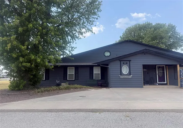 1st image of 501 Garrett, Elk City, OK 73644 | MLS# 1241994