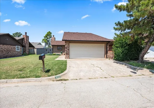2nd image of 9323 S Hudson Ave, Oklahoma City, OK 73139 | MLS# 1242000