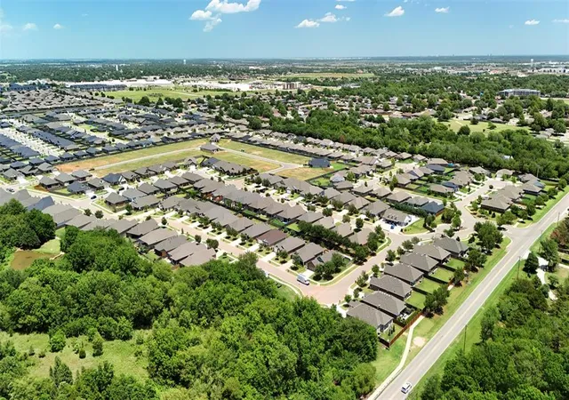 6th image of 12724 Nw 2nd St, Yukon, OK 73099 | MLS# 1242002