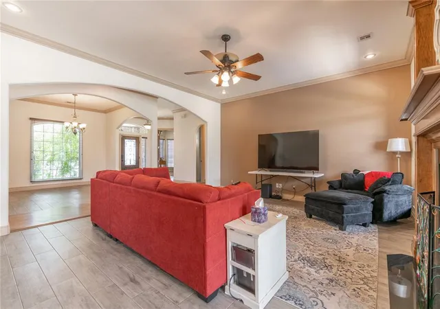 5th image of 4108 Hidden Lake Cir, Moore, OK 73160 | MLS# 1242006