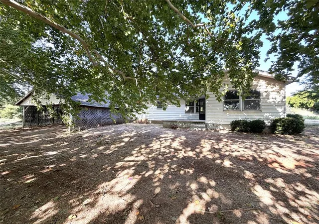1st image of 531 County Road 1390 Road, Chickasha, OK 73018 | MLS# 1242017