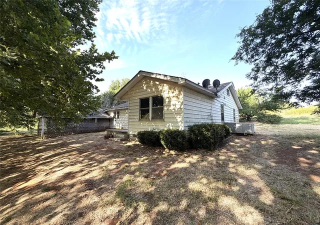 2nd image of 531 County Road 1390 Road, Chickasha, OK 73018 | MLS# 1242017