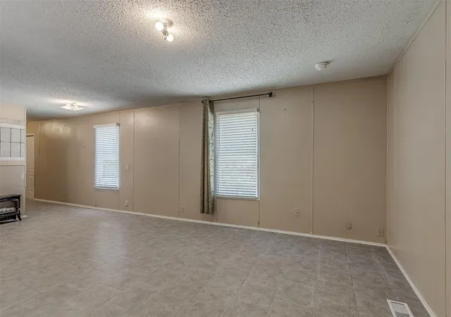 image of 3026 Stephan Rd, Norman, OK 73026 | MLS# 1242022
