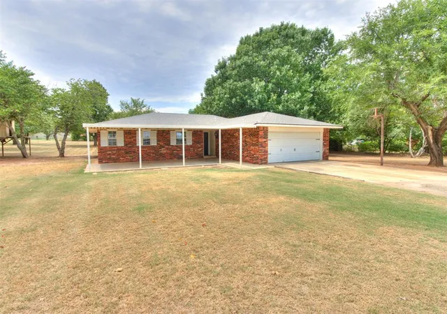 2nd image of 888 County Street 2942 Street, Tuttle, OK 73089 | MLS# 1242026