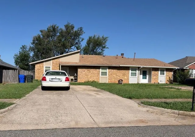 image of 124 Vinita Dr, Norman, OK 73071 | MLS# 1242029