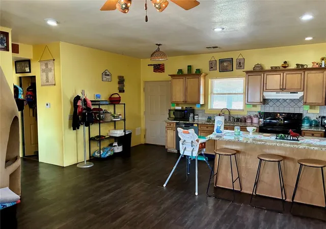 3rd image of 1405 Redstone Dr, Clinton, OK 73601 | MLS# 1242037