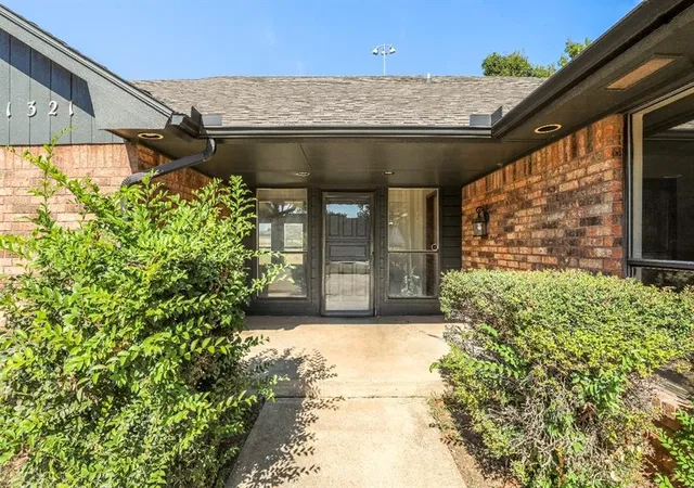 Photo 3 of Single family home for sale at 1321 Harding Ave, Edmond, OK 73013 | MLS# 1242044 | Listing updated on 2026-08-26