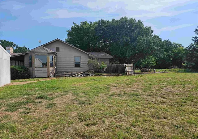 13th image of 6120 E Cedar Lane Rd, Norman, OK 73026 | MLS# 1242056