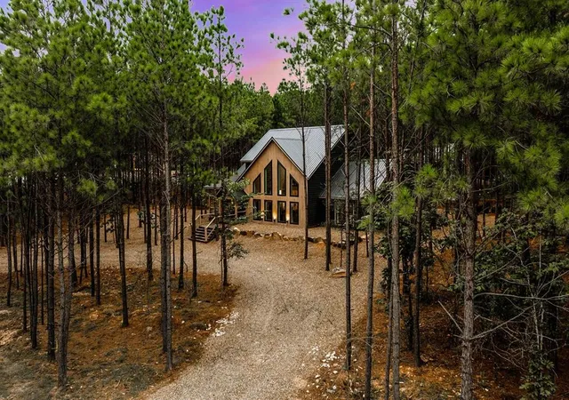 3rd image of 116 Sunrise Trl, Broken Bow, OK 74728 | MLS# 1242059