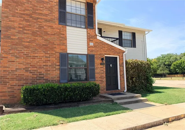 3rd image of 3000 Chautauqua Ave, Norman, OK 73072