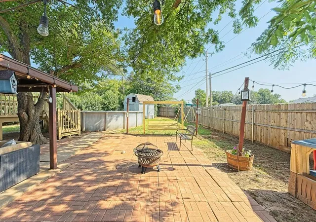 22nd image of 801 Nw 16th St, Moore, OK 73160 | MLS# 1242096