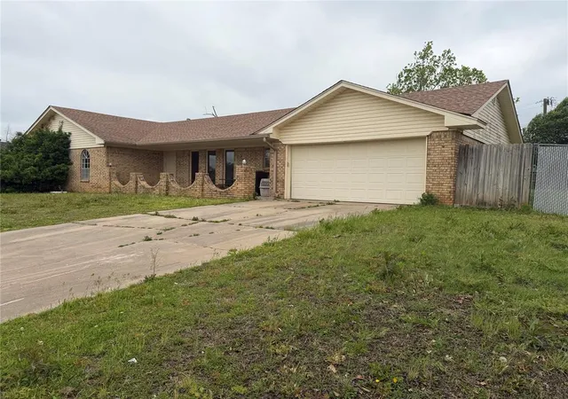2nd image of 1419 Meadowbrook Ln, Prague, OK 74864 | MLS# 1242097