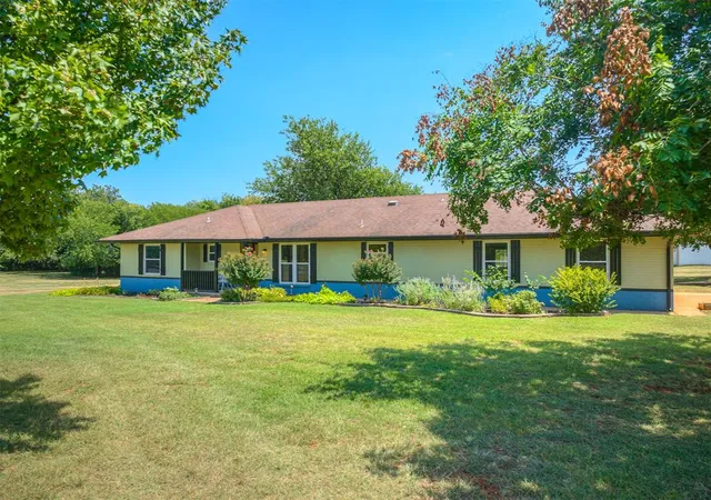 1st image of 16627 W Forrest Hills Rd, Cashion, OK 73016 | MLS# 1242099