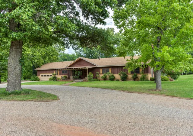 1st image of 3555 E Imhoff Rd, Norman, OK 73071 | MLS# 1242107