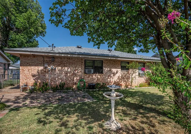 30th image of 411 S Brookview Ln, Mustang, OK 73064 | MLS# 1242115