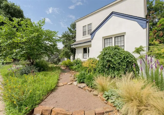 Photo 4 of Single family home for sale at 2103 Carey Pl, Oklahoma City, OK 73106 | MLS# 1242118 | Listing updated on 2026-08-05