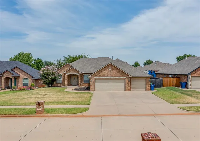 1st image of 301 E Mobile Ter, Mustang, OK 73064 | MLS# 1242129
