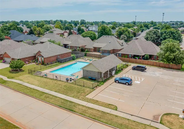 31st image of 301 E Mobile Ter, Mustang, OK 73064 | MLS# 1242129
