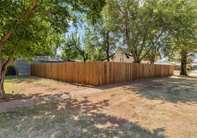 29th image of 103 E Ash St, Carnegie, OK 73015 | MLS# 1242130