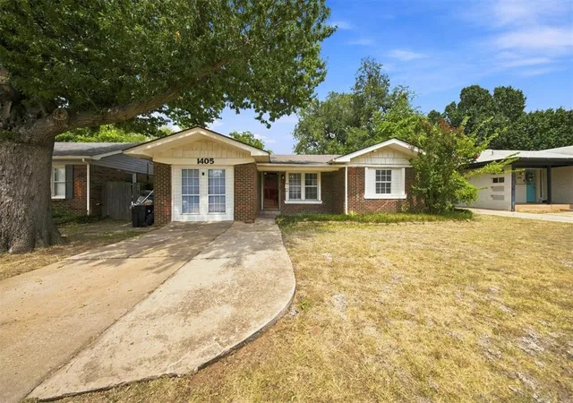 Single family home for sale at 1405 Carlisle Ct, Oklahoma City, OK 73120 | MLS# 1242156