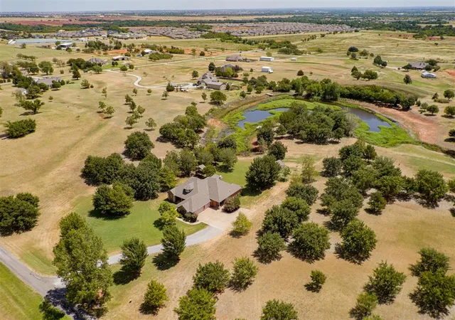 4th image of 13410 Silver Ridge Rd, Yukon, OK 73099 | MLS# 1242165