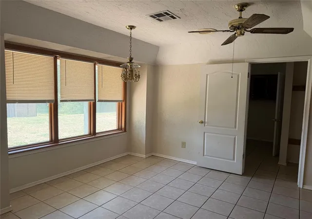 5th image of 2508 Ne Heritage Creek Dr, Lawton, OK 73507 | MLS# 1242178