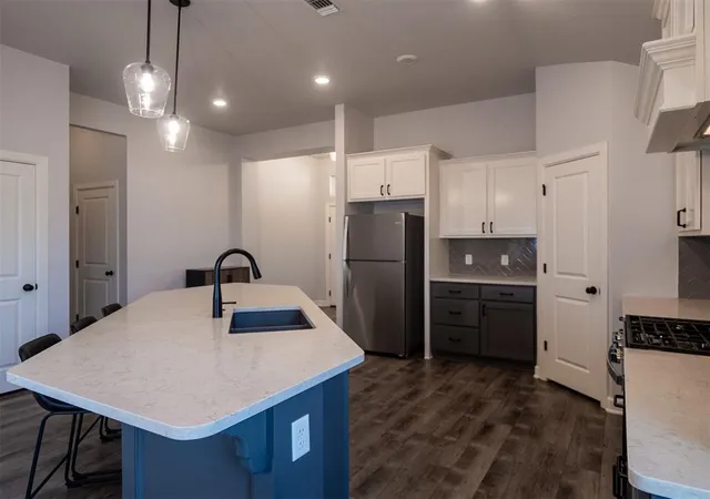 Photo 3 of Single family home for sale at 3125 Red Cedar Way, Norman, OK 73069 | MLS# 1242180 | Listing updated on 2026-09-06