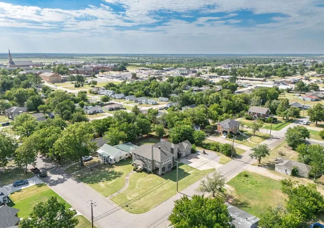 44th image of 2402 N Beard Ave, Shawnee, OK 74804 | MLS# 1242181