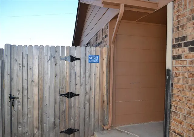 2nd image of 619 Peppertree Ln, Midwest City, OK 73110 | MLS# 1242194