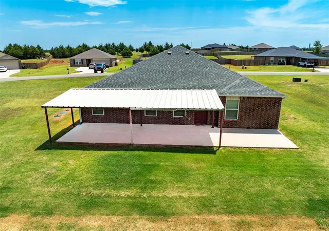 image of 5718 Bent Creek Rd, Shawnee, OK 74804 | MLS# 1242201