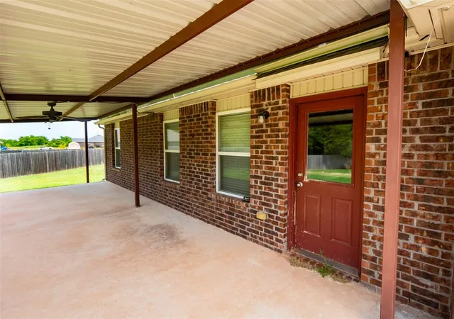 image of 5718 Bent Creek Rd, Shawnee, OK 74804 | MLS# 1242201
