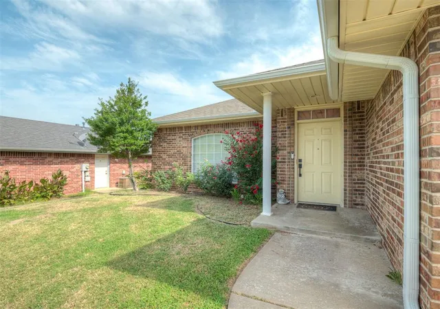 Photo 4 of Single family home for sale at 2244 Gray Dove Dr, Shawnee, OK 74804 | MLS# 1242207 | Listing updated on 2026-07-31