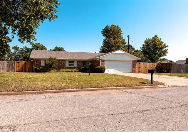1st image of 141 Sheridan Pl, Chickasha, OK 73018 | MLS# 1242210