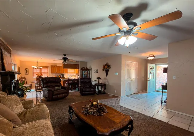 4th image of 141 Sheridan Pl, Chickasha, OK 73018 | MLS# 1242210