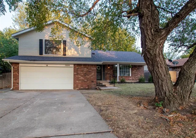 4th image of 11616 Sagamore Dr, Yukon, OK 73099 | MLS# 1242214