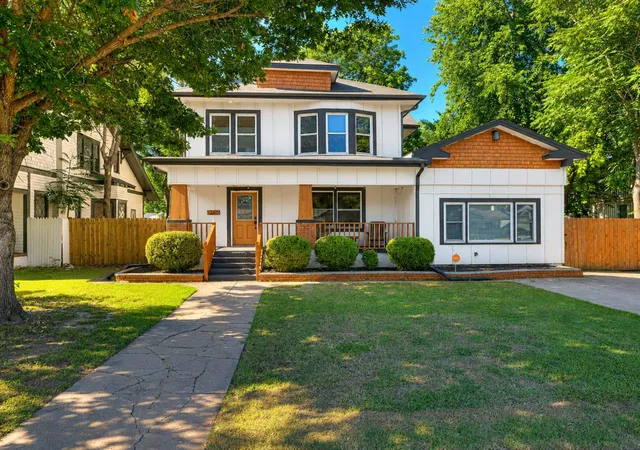 Photo 2 of Sale Pending at 1216 Nw 32nd Street, Oklahoma City, OK 73118 | MLS# 1242215 | Listing updated on 2026-08-31