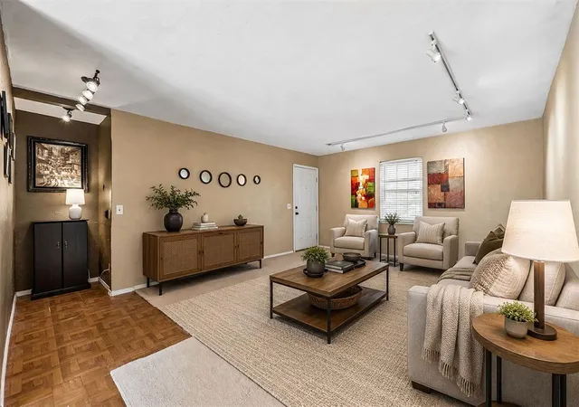 1st image of 11323 N May Ave #B, Oklahoma City, OK 73120 | MLS# 1242233