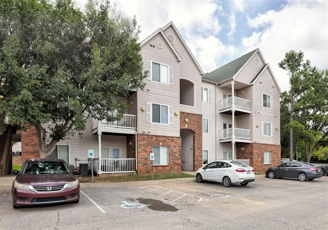 2nd image of 2200 N Classen Blvd #6126, Norman, OK 73071 | MLS# 1242234