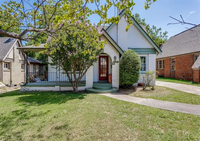 Photo 2 of Single family home for sale at 2220 N Indiana Ave, Oklahoma City, OK 73106 | MLS# 1242261 | Listing updated on 2026-08-12